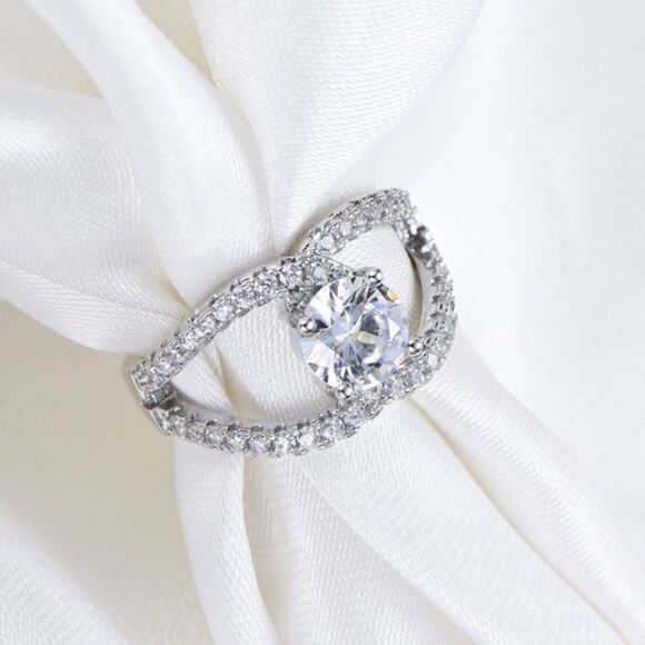 NEW! Dainty “Capella” 925 Crescent Moon Ring 🌙 - Picture 2 of 7